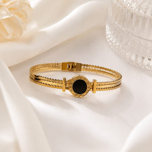 Roman Handcuff