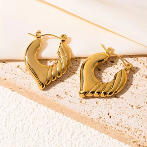 Aria Hoops