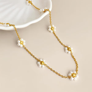 Daizy flower necklace