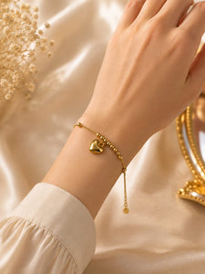 Minimal heart bracelet