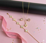 White clove set